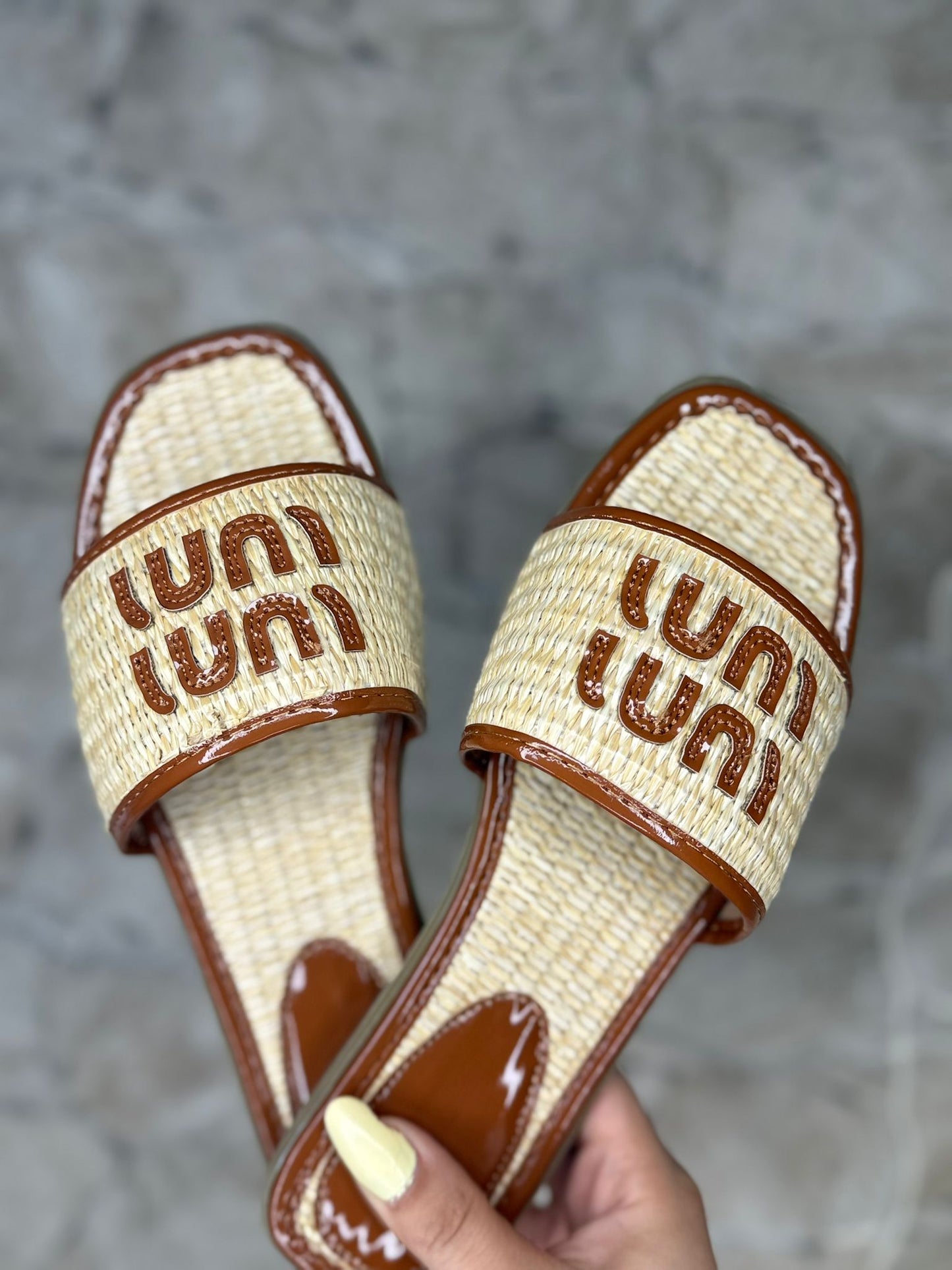 Ciabatte Mood Miu Miu ( Cuoio)